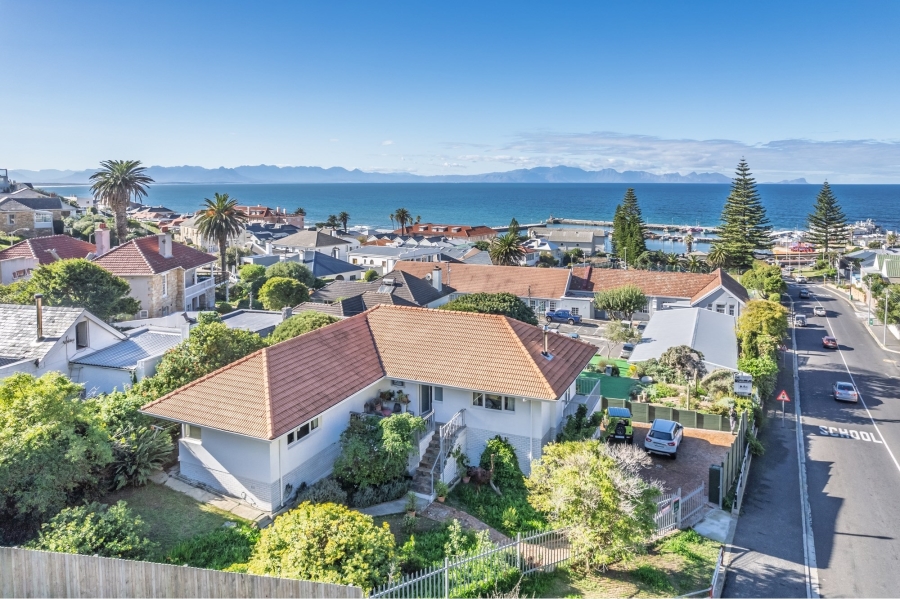 2 Bedroom Property for Sale in Kalk Bay Western Cape
